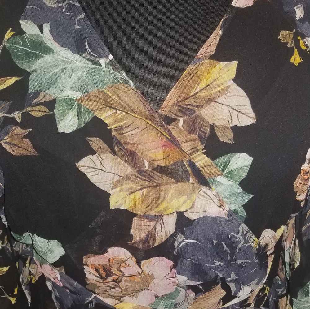 💥PRICE DROP💥 NWT Black Floral Midi Wrap Dress - Picture 9 of 14